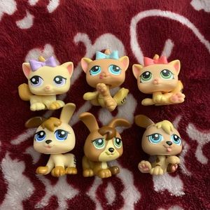 Littlest Pet Shop: dogs and cats triplet sets